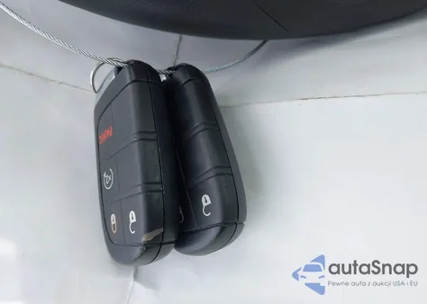 2023 Jeep Compass High Altitude 4X4 z USA, uszkodzony, nr VIN 3C4NJDCN1PT516382